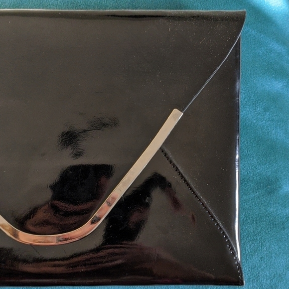 Clutch - Picture 3 of 4